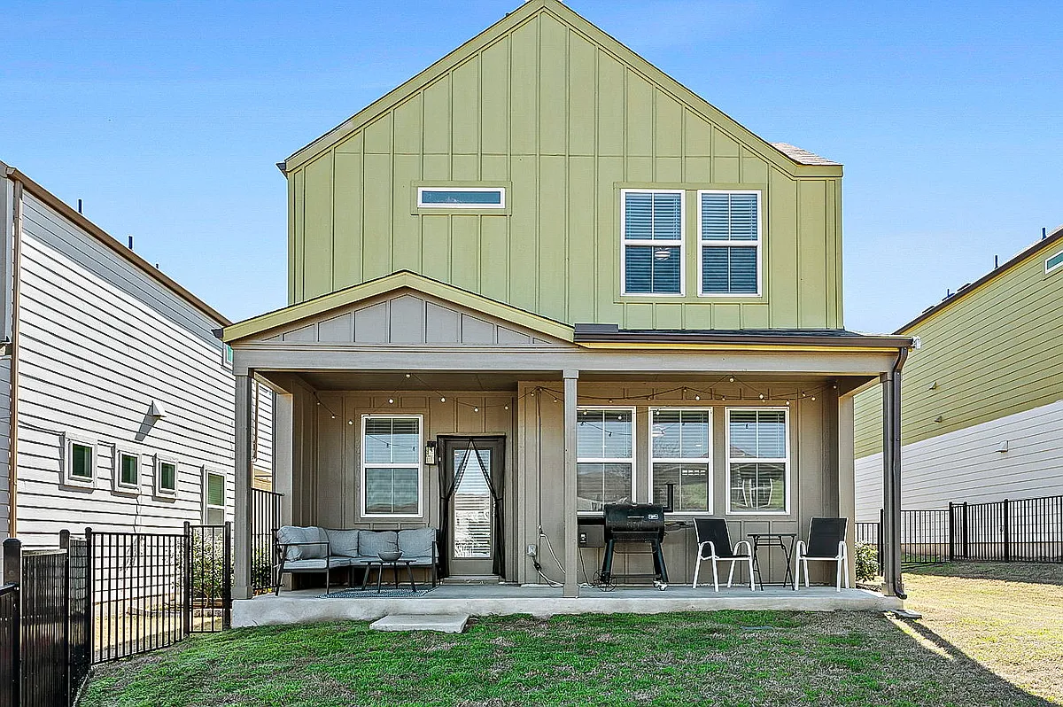 Building Photo - 7414 Travertine Spring Dr