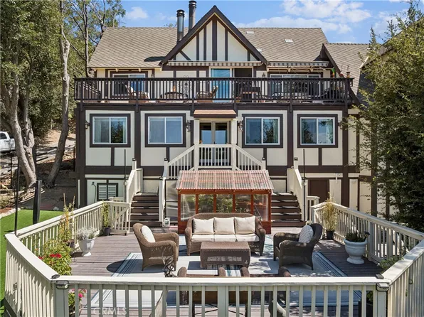 1298 Yellowstone Dr, Lake Arrowhead, CA 92352