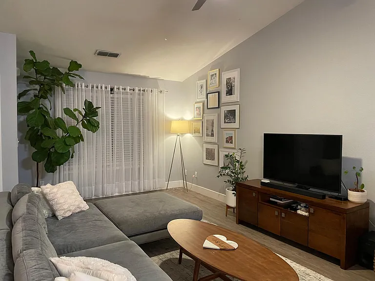 9361 Castleview Dr — Photo 15