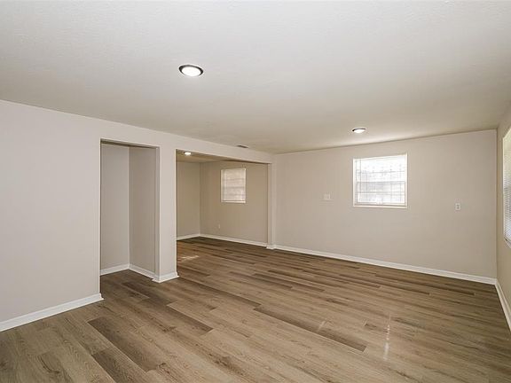3rd image of 2614 E CAYUGA STREET