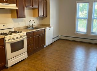 212 Orchard St FLOOR 2, Woonsocket, RI 02895