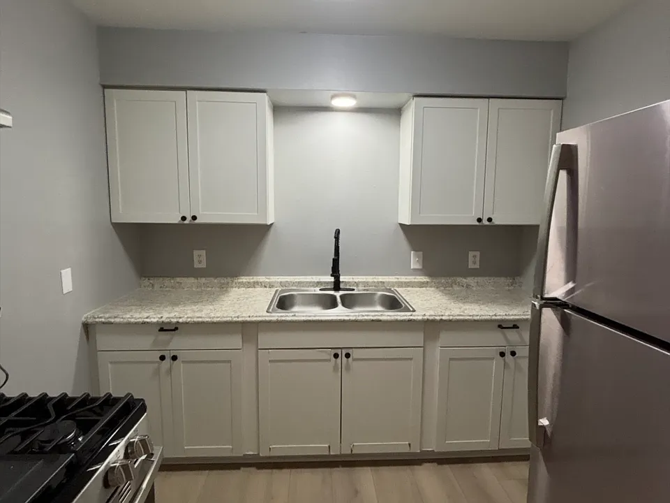 822 Main St #13W
