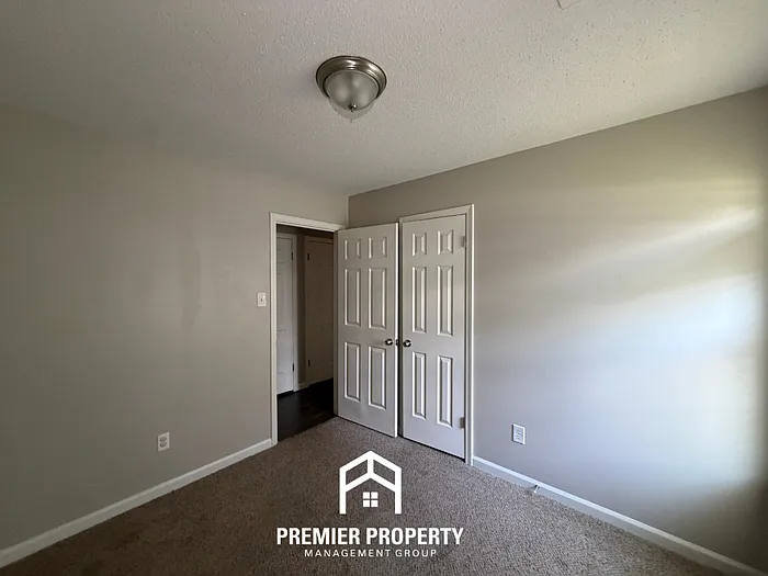 6911 Daneman Dr — Photo 15