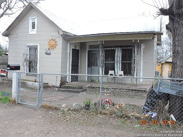 1st image of 1618 W Travis St