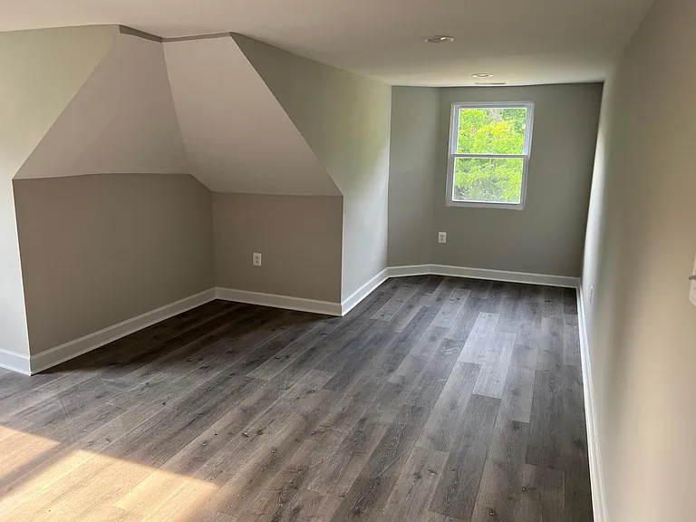 2744 Augusta Ave #C — Photo 8