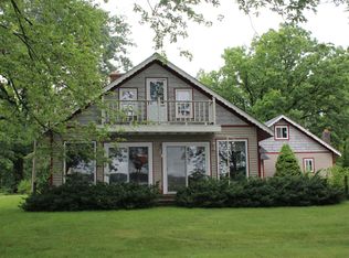 8976 W Suwanee Trl, Howard City, MI 49329