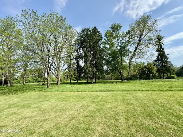 307 S Maple St, Fayette, OH 43521