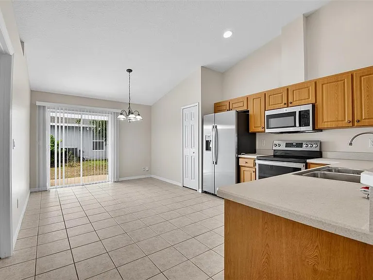 83 Lynbrook Dr #A — Photo 15