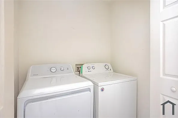 5227 Crowson Ave #7 — Photo 7