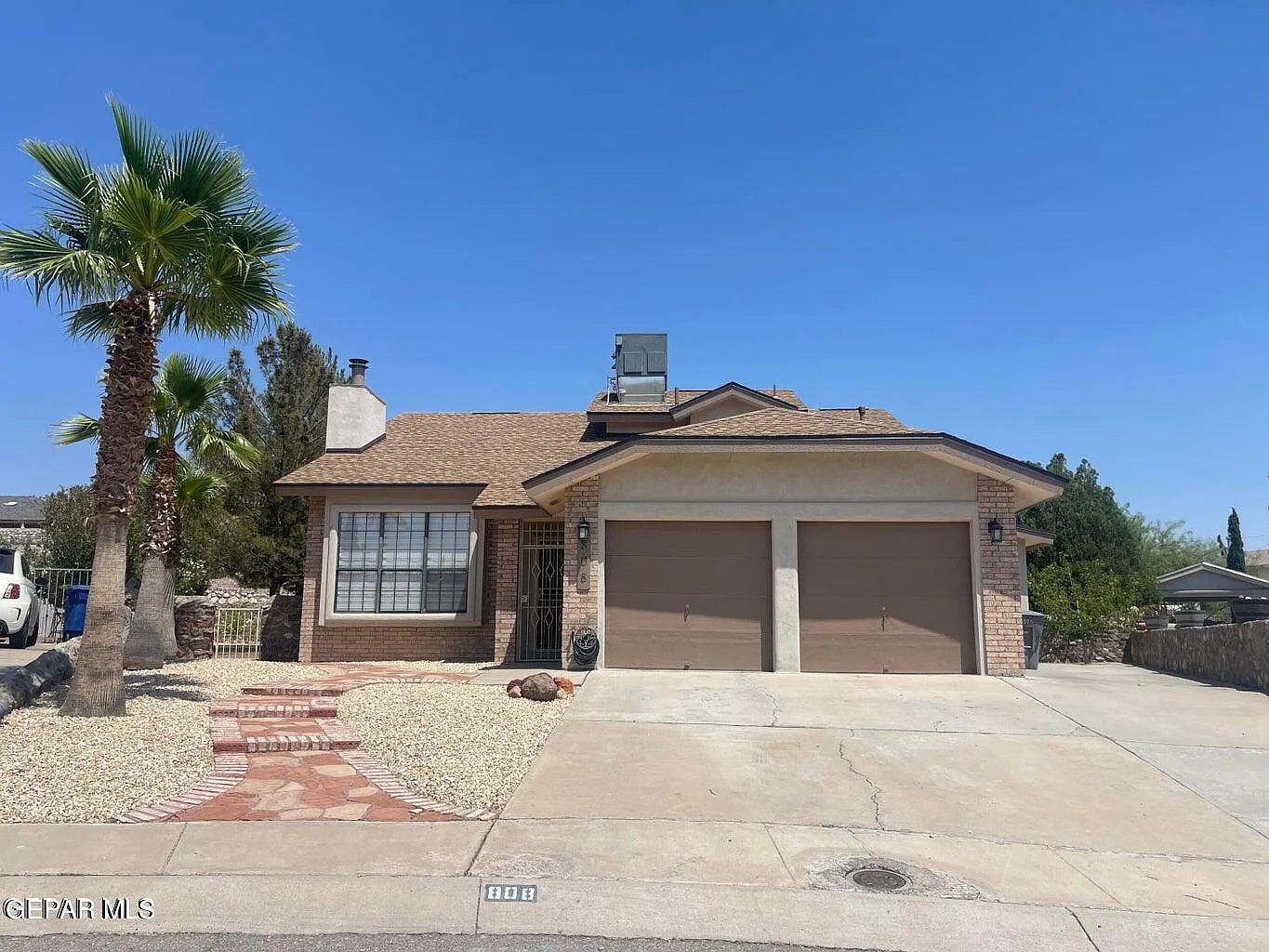 3 bed, 2.5 bath, 1280 sqft, $2,000 — Photo 1
