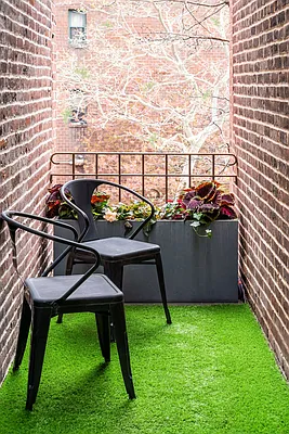 Sold by Compass | media 26