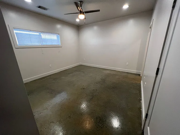 Myers Flats - 3 Bedroom — Photo 10