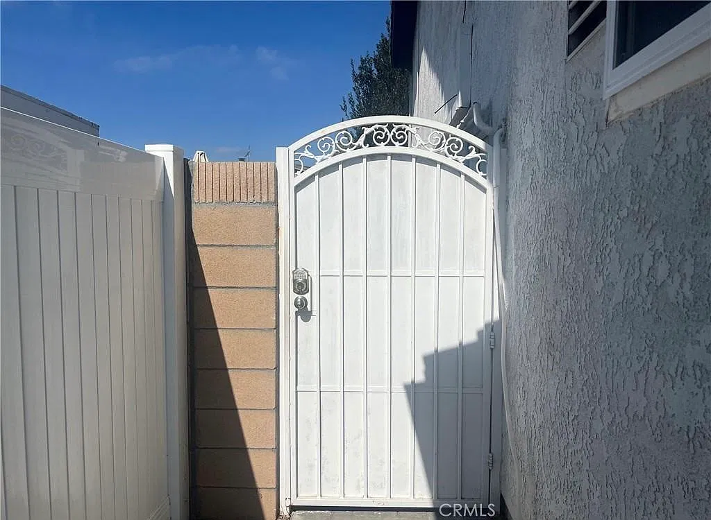 1 bed, 2204 sqft, $1,895 — Photo 3