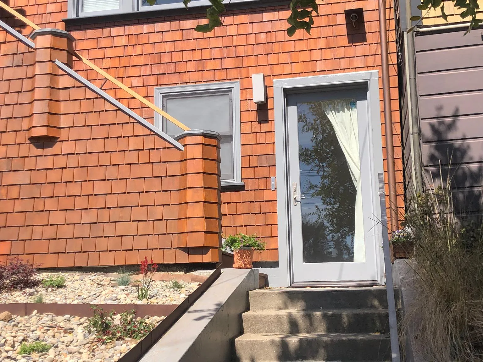 364 Sussex St — Photo 2