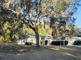 8529 N Titleist Dr, Citrus Springs, FL 34434