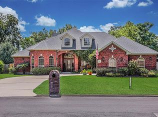 5121 Greenwater Dr, Willis, TX 77318