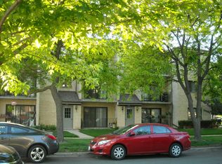 6596 N Ogallah Ave APT 1B, Chicago, IL 60631