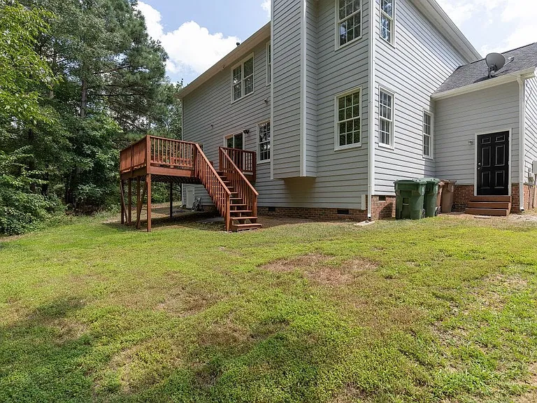 219 Covington Square Dr — Photo 28