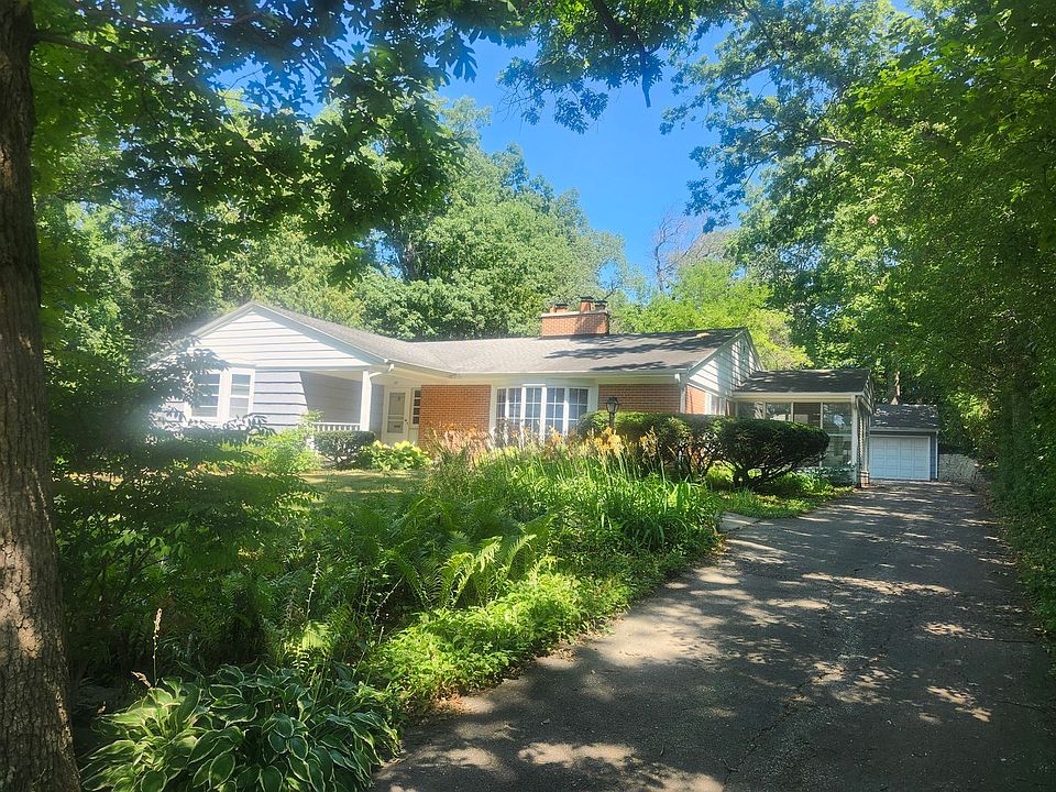 1st image of 25 Larkin St
