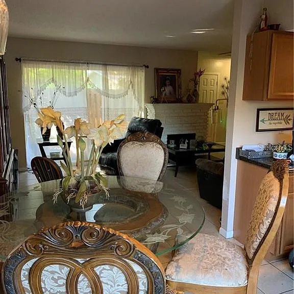 913 Buck Ct — Photo 9