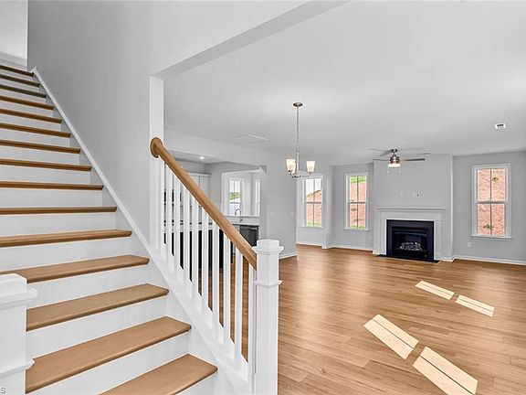 4th image of 4555 Hanes Lake Dr