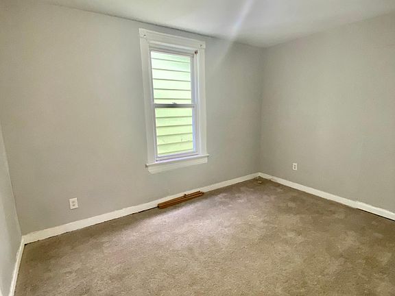 5th image of 34 Vermont Ave #2F