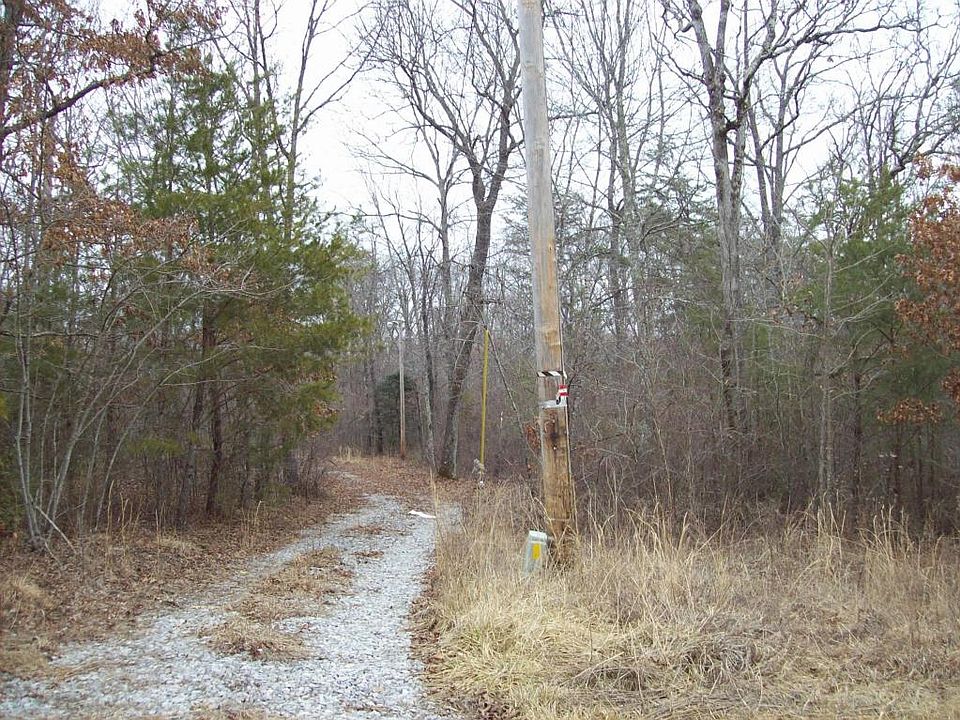 2nd image of 330 Cedar Rd