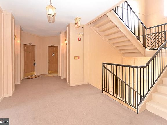 4th image of 5924 Founders Hill Dr Unit 204