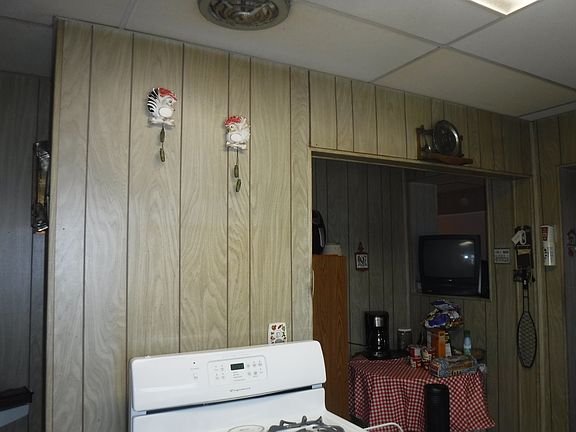 3rd image of 4211 N Ozanam Ave