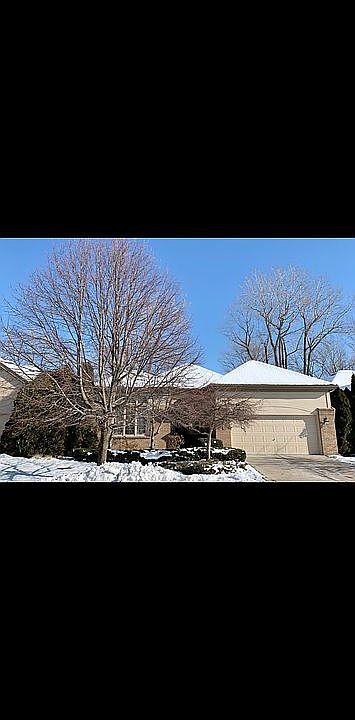 1st image of 28 Turnberry Ln #37