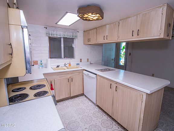 5th image of 2501 W Calle Puebla
