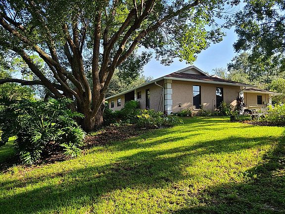 4th image of 23147 Lucerne Pl