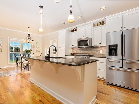 5th image of 1217 Aristides Dr