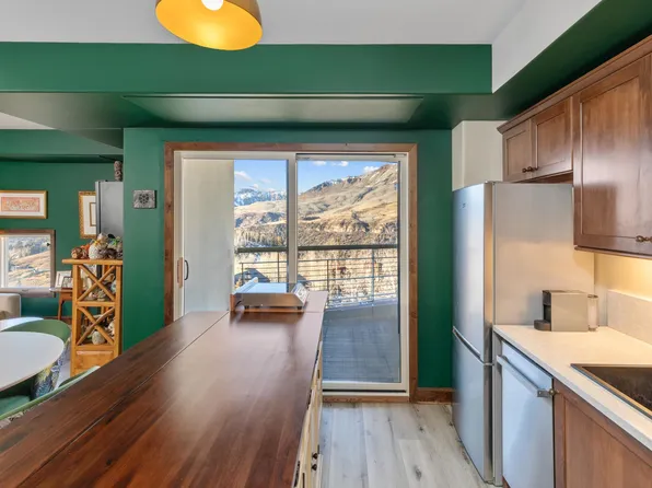 136 Country Club Dr #322, Mountain Village, CO 81435