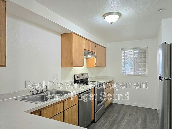 5th image of 4505 100th St NE Unit B04