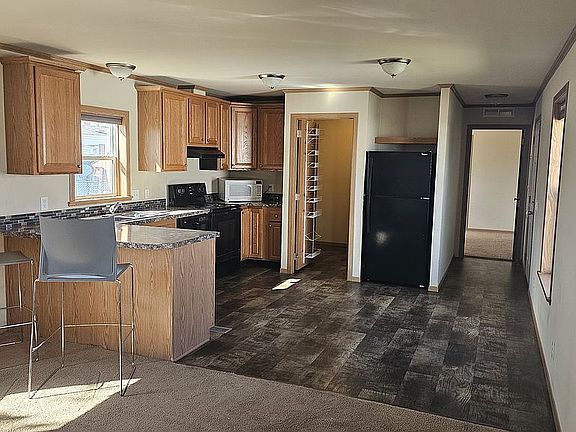 4th image of 1272 W Lyon St Space 23