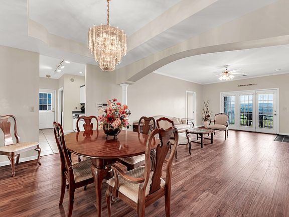 Woodlands-Dining room