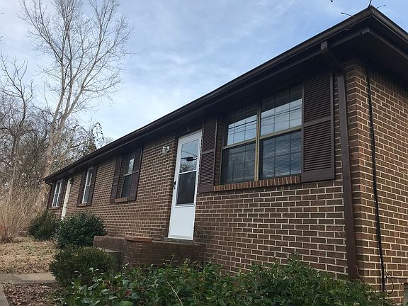 2nd image of 1585 Vista Ln #1585B