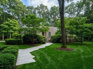 25 Delavan St, East Hampton, NY 11937