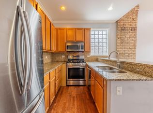 910 W 19th Pl #3, Chicago, IL 60608