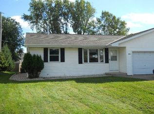 1423 W Hiawatha Dr, Appleton, WI 54914