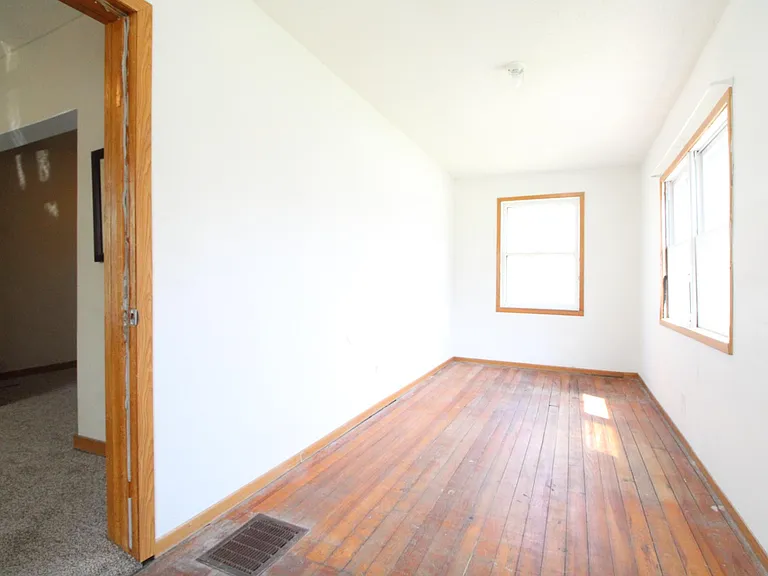 2829 Rutland Ave — Photo 2