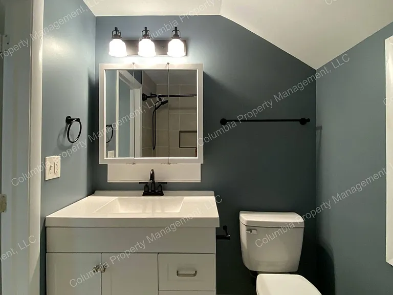 527 Georgia St — Photo 8