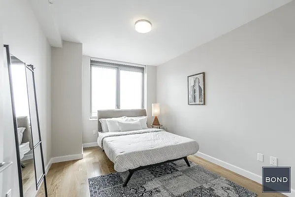 Rented by Bond New York | media 6