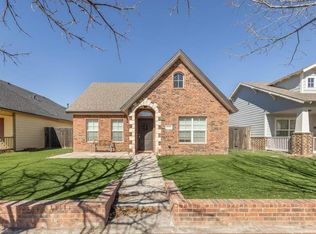 2104 9th St, Lubbock, TX 79401