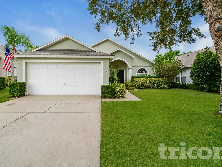 143 Wornall Dr — Photo 1