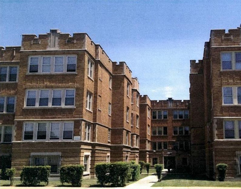1st image of 11215 S King Dr APT 1