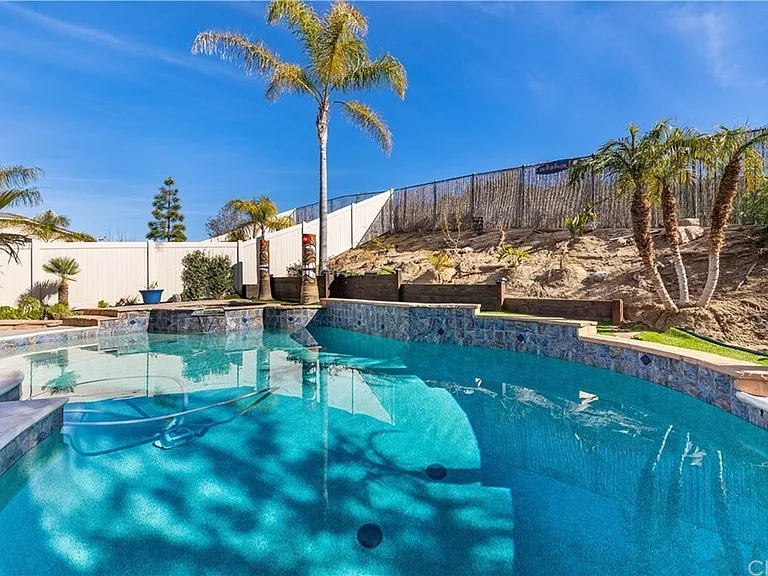 44798 Longfellow Ave — Photo 4