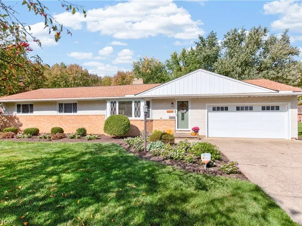 25846 Yeoman Dr, Westlake, OH 44145