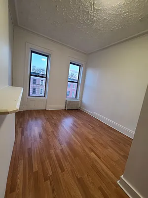 Rented by Redefined Real Estate | media 9
